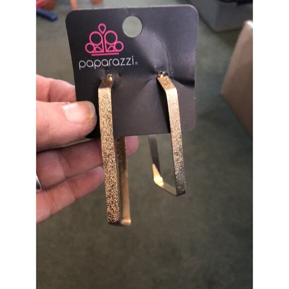 Paparazzi Earrings. 9 pair earrings. All NWT Dangle Style - Picture 2 of 7